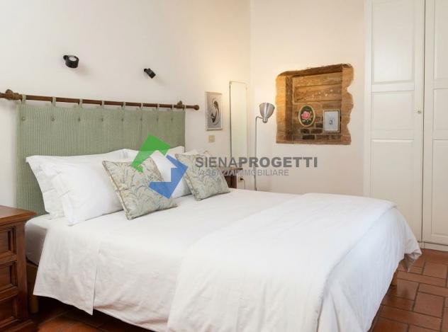 UOPINI – SIENA | APPARTAMENTO RISTRUTTURATO CON SPAZIO ESTERNO, GARAGE E POSTO AUTO - Foto 15