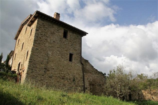 Orvieto (Loc. Morrano) - vendesi porzione di casale allo stato grezzo con giardino privato - Foto 2
