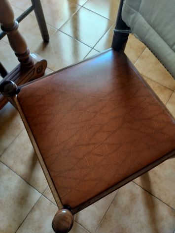Credenza Cristalliera vintage con tavolo e sedie - Foto 3