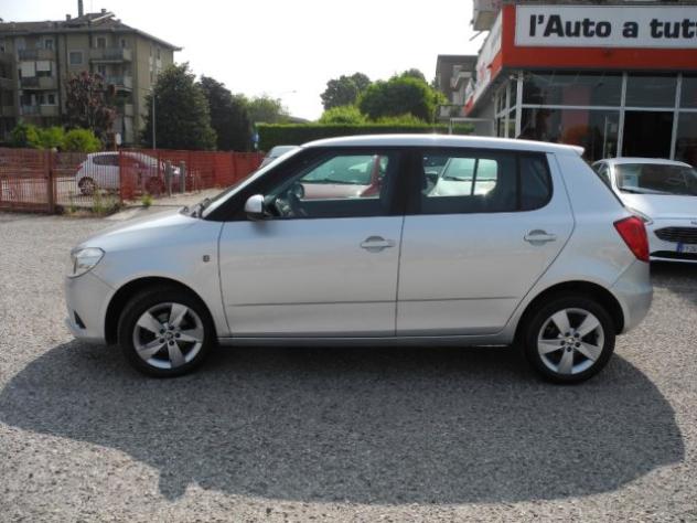SKODA Fabia 1.6 TDI CR 75cv 5p. Ambition -OkNEOPATEN.-EURO 5/B rif. 24215877 - Foto 2