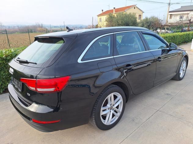 Audi A4 Avant 2.0 TDI 150 CV ultra Sport - Foto 7