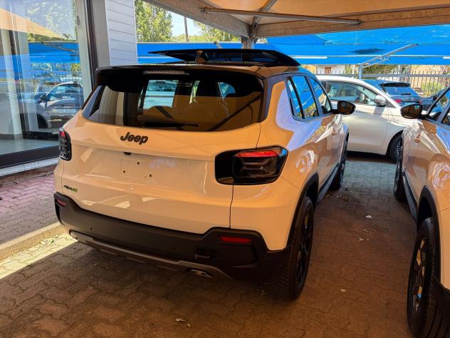 Jeep Avenger 4xe Hybrid 1.2 Turbo 145 CV MHEV 4xe Upland+Tetto+P.Winter. - Foto 5
