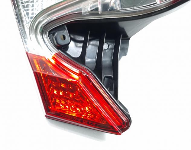 STOP POSTERIORE SINISTRO INTEGRATO NEL PORTELLO TOYOTA C-HR Ibrida 81590-F4010 (1623) - Foto 3