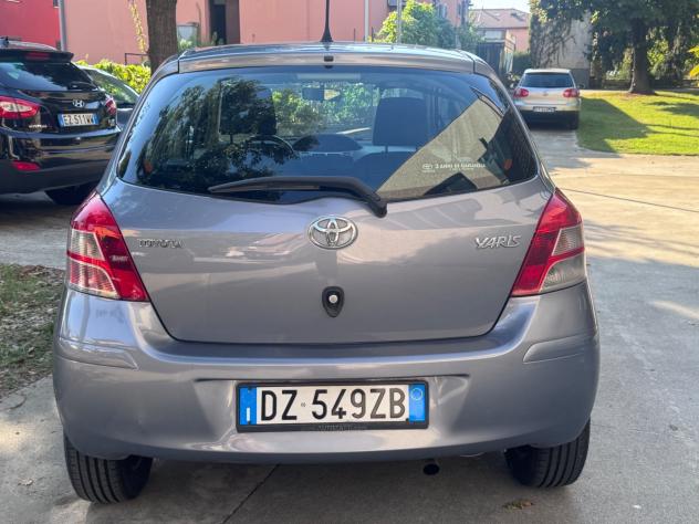 Toyota Yaris 1.3 5 porte Sol - Foto 2