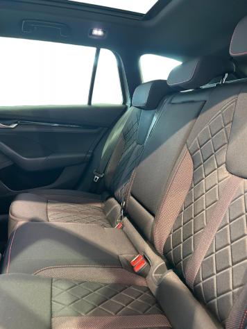Škoda Octavia Octavia Wagon 2.0 TSI RS DSG - Foto 7