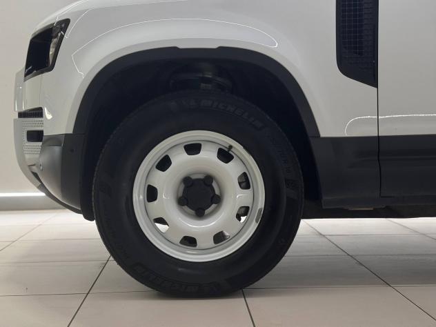 Land Rover Defender (2019) LAND ROVER 110 3.0D I6 200 CV AWD Auto - Foto 9