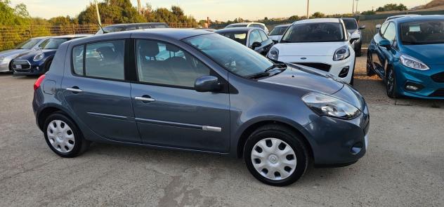 Renault Clio 1.2 16V 5 porte Luxe - Foto 4