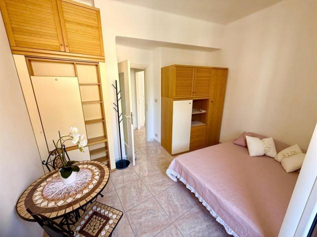 Alassio, alloggio quarto piano con ascensore comodo al mare e ai servizi - Foto 9