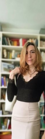 Professoressa delle superiori impartisce online e in presenza ripetizioni di mat