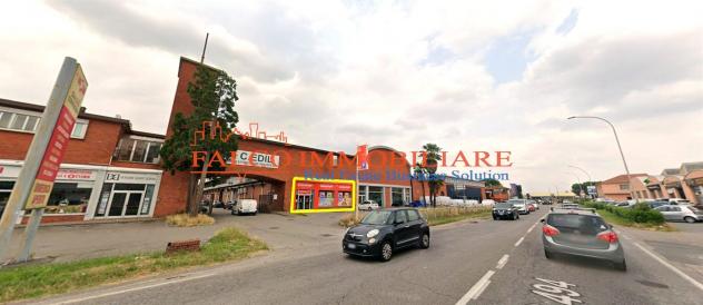 ABBIATEGRASSO, VIA DANTE ALIGHIERI - NEGOZIO 430 MQ 3 VETRINE CON PARCHEGGIO - Foto 2