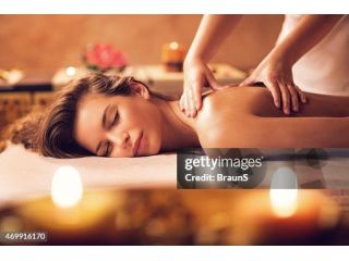 Massaggi - benessere Senigallia - Signora esegue piacevoli massaggi Tel:3497331494