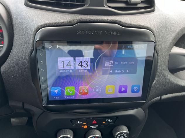 Jeep Renegade 1.3 T4 DDCT 150cv Longitude - Foto 9