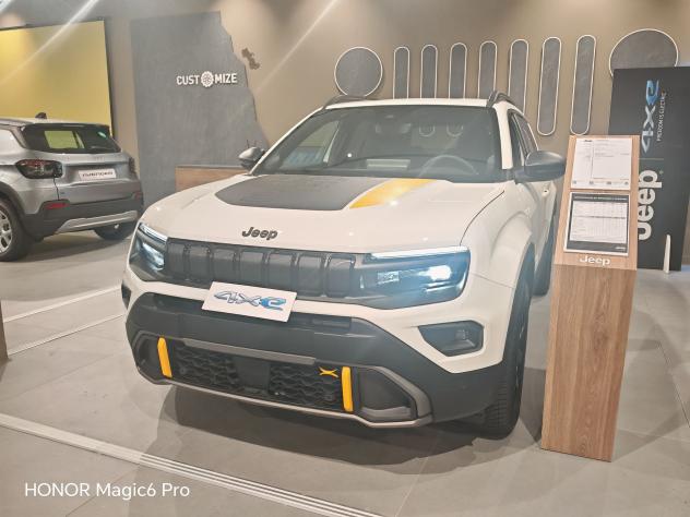 Jeep Avenger 4xe Hybrid 1.2 MHEV 4xe The North Face - Foto 2