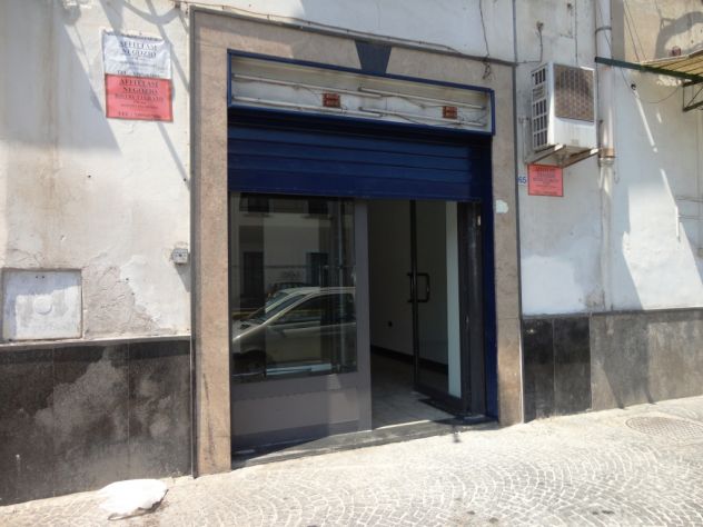 VENDITA NEGOZIO FRONTE STRADA