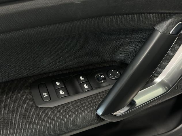 Peugeot 308 308 BlueHDi 130 S&S SW Allure Pack - Foto 7