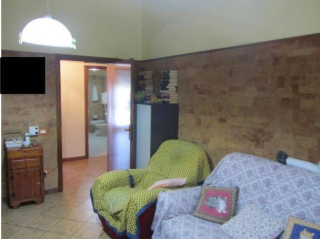Immobile in asta di 425 m² con più di 5 locali e box auto in vendita a Pesaro - Foto 5