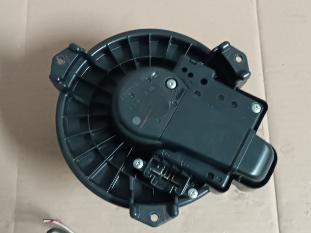 Toyota Yaris ventola abitacolo 272700-3010