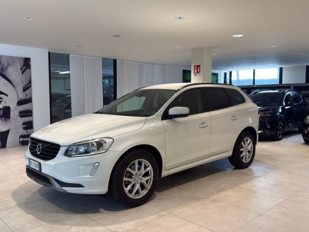 Volvo XC60 D3 2.0 Geartronic Momentum Navi Cruise Diurne LED