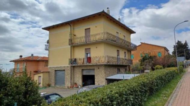 Immobile in asta di 142 m² con più di 5 locali e box auto in vendita a Fabro - Foto 2