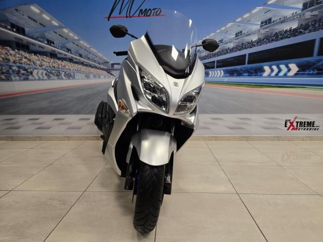 Suzuki Burgman 400 02/2023 - Km 18400 - Foto 4