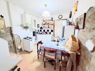 15KM DA MORTARA STAZIONE FS - PALESTRO PV - CASA DI PAESE AUTONOMA ARREDATA