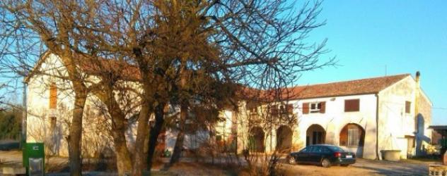 Rustico / Casale di 900 m² con più di 5 locali e box auto doppio in vendita a Mirano - Foto 8