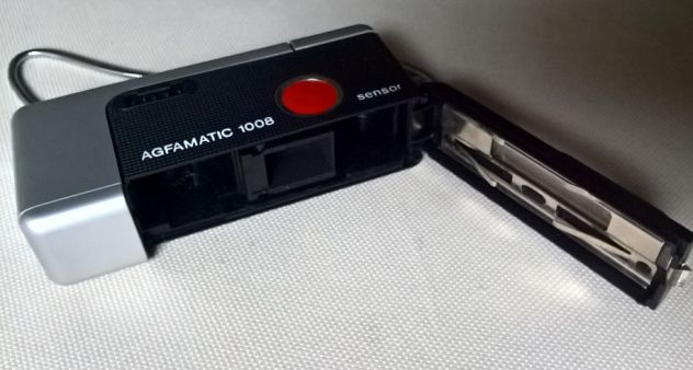 Agfa Agfamatic 1008 Sensor, macchina fotografica con custodia (LEGGERE TESTO) - Foto 6
