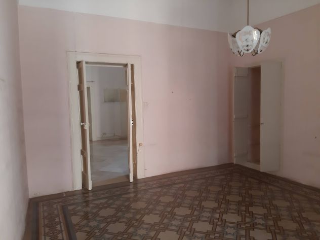 Vendesi appartamento di 3 ampi vani e accessori + box auto + cantinola - Foto 8