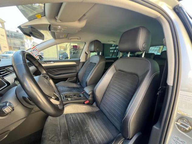 VOLKSWAGEN Passat Variant 2.0 TDI SCR EVO DSG Executive rif. 23936868 - Foto 8