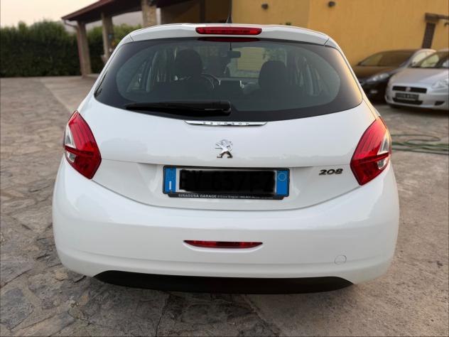 Peugeot 208 1.4 HDi 68 CV 5 porte Allure - Foto 4