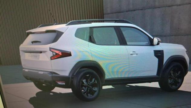 DACIA Duster EXTREME + PACK PARKING 1.2 Eco-GPL 120CV rif. 24171217 - Foto 2