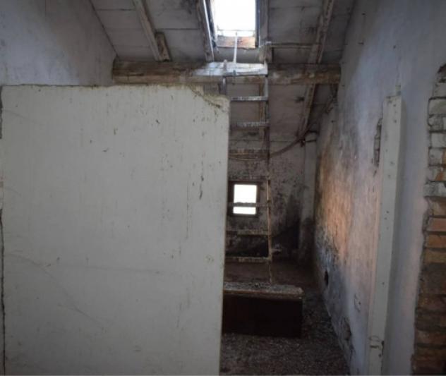 Immobile in asta di 627 m² con più di 5 locali e box auto doppio in vendita a Castelvetro di Modena - Foto 13
