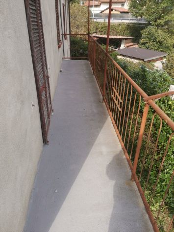 Cocquio Trevisago - casa semindipendente con giardino - Foto 9