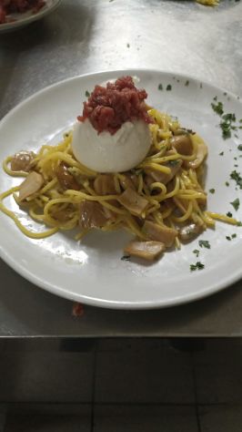 Cessione attività Bar, Pizzeria, Ristorante a 300 metri dal mare 120 m² + dehor