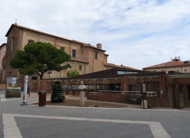 negozio in vendita a Rimini in zona Centro Storico