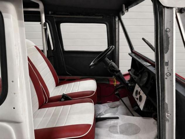 BRITISH LEYLAND MINI MOKE CALIFORNIAN rif. 24070097 - Foto 6