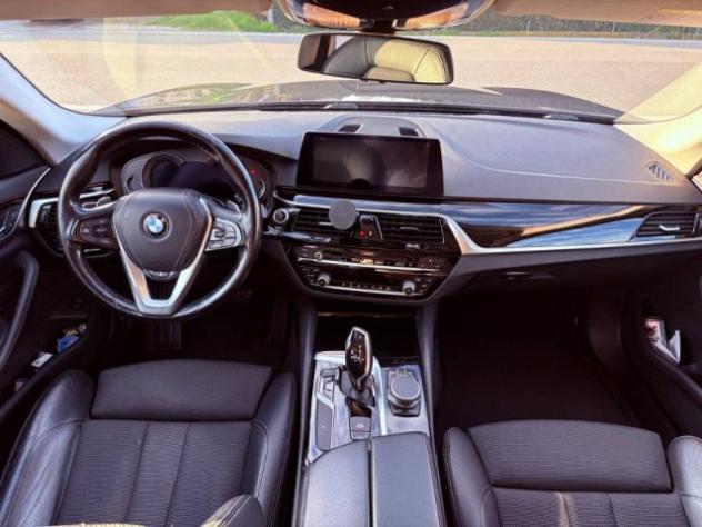 BMW 520 d xDrive Touring Luxury rif. 23385574 - Foto 9