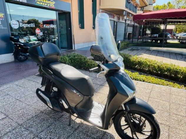 HONDA SH 150 SPORT PASSAGGIO E TAGLIANDO INCLUSO MINI RATE rif. 24114076 - Foto 3
