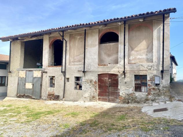 Rustico in vendita a Serravalle Langhe