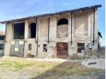 Rustico in vendita a Serravalle Langhe