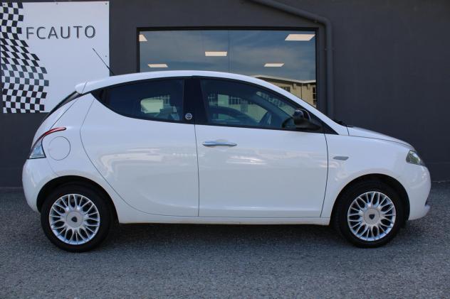 Lancia Ypsilon 1.2 69 CV 5 porte GPL Ecochic Gold - Foto 8
