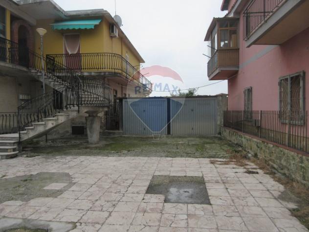Garage/Box in vendita a Melilli, Villasmundo
