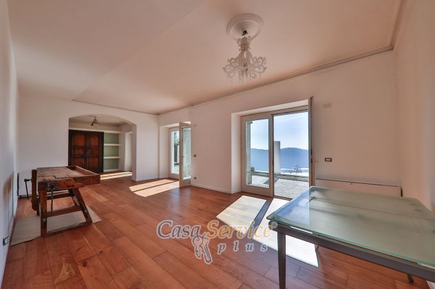 Splendida villa con vista sul lago a Castel Gandolfo - Foto 4