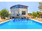Villa di 330 m² con 5 locali in vendita a Conversano [rif. DV-11277-1]