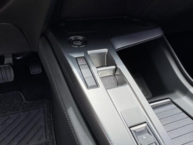 PEUGEOT 308 Plug-in Hybrid 225 e-EAT8 GT rif. 24040542 - Foto 8