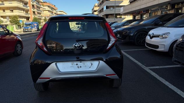 Toyota Aygo Connect 1.0 VVT-i 72 CV 5 porte x-play MMT LED NAVI KAMERA PDC CERCHI 16 - Foto 5