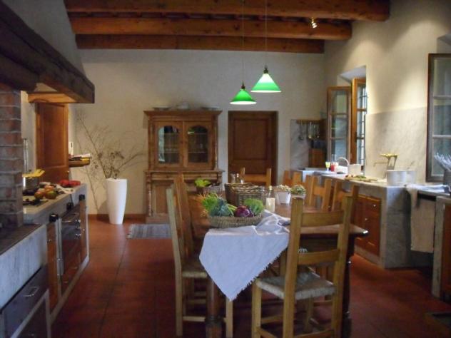 VILLA di 18 vani e di 700 mq (GAMBASSI TERME) rif. G 980 - Foto 4