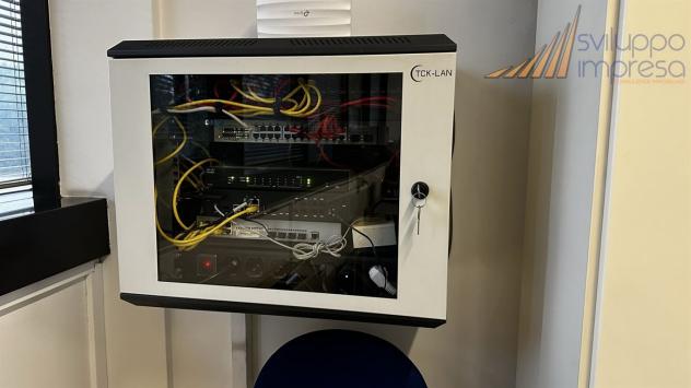 UFFICIO CON BOX AUTO IN VENDITA A VIMERCATE - Foto 14