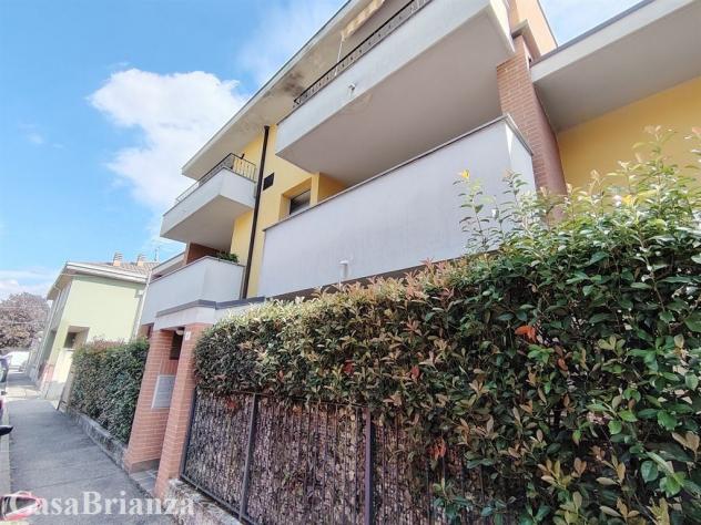 Appartamento arredato con giardino. - Foto 2