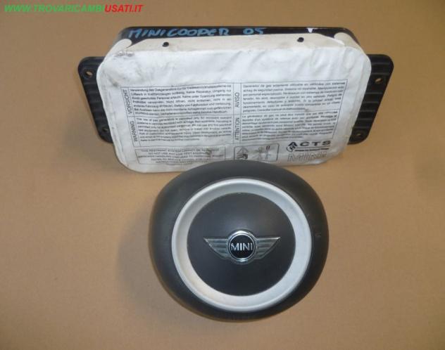 DISPOSITIVO AIR-BAG lato guida KIT VOLANTE SP. VERDE/NERO - PASS. SP VERDE/NERO MINI MINI (R50/R53) 3 porte  Carrozzeria  Sicurezza  Airbag  Air-bag g